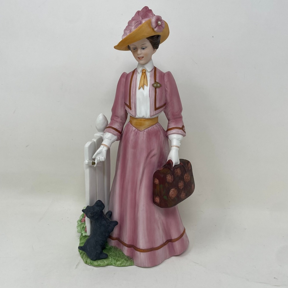 Avon 1983 President's Club Albee Award Porcelain Figurine Victorian Lady Dog